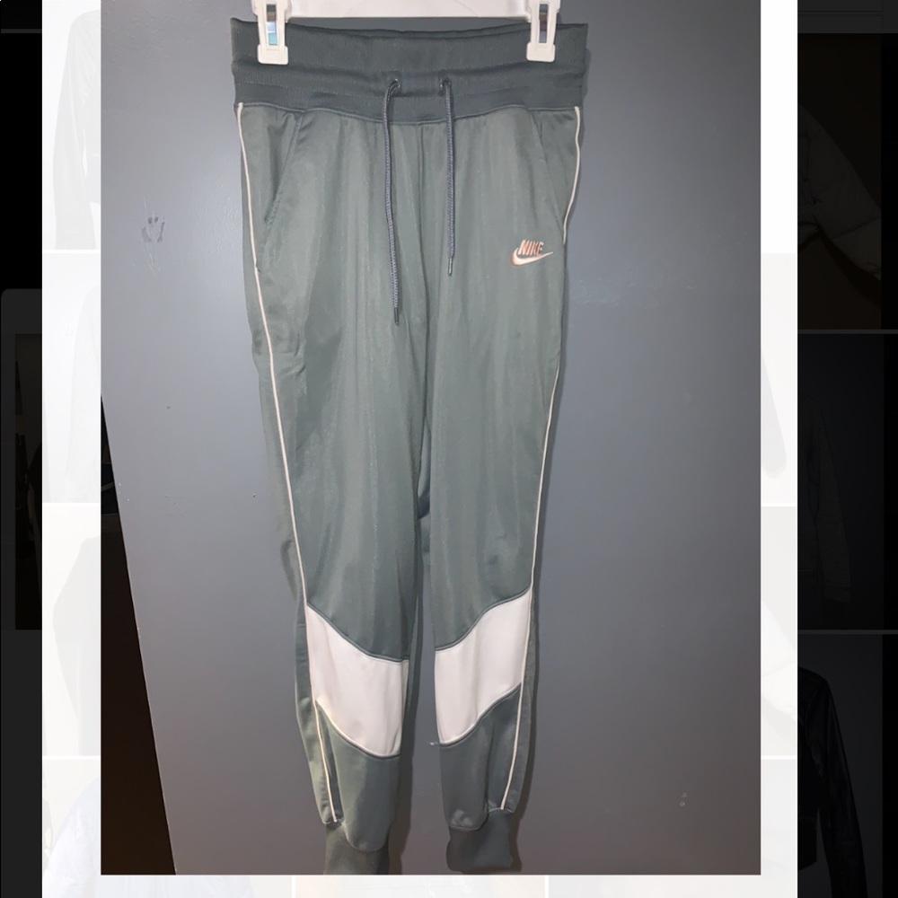 Nike joggers